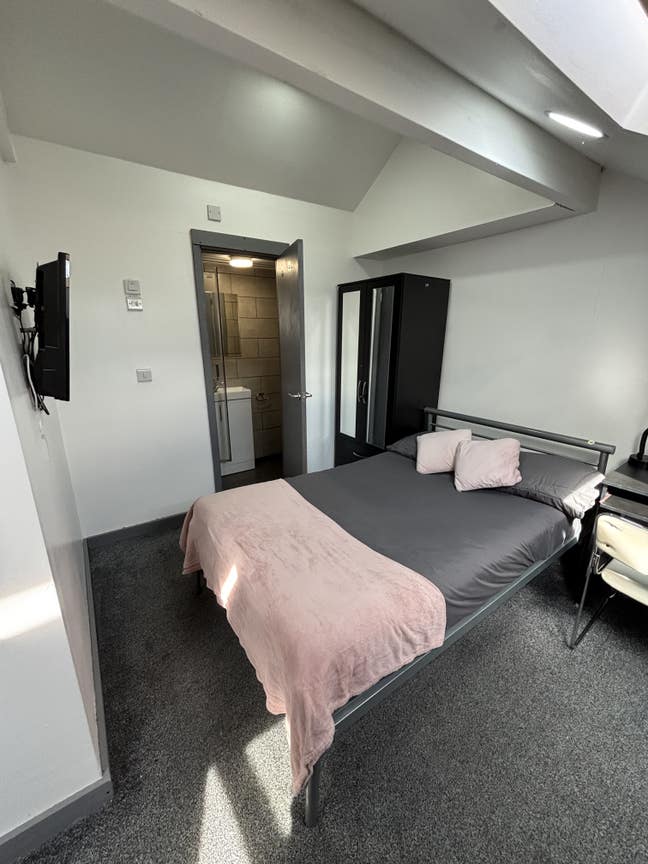 🔥 Final Room 🔥Ensuite rooms available on offer! Main Photo