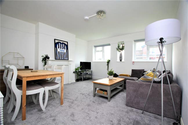 Modern one bedroom flat in Lancing Main Photo