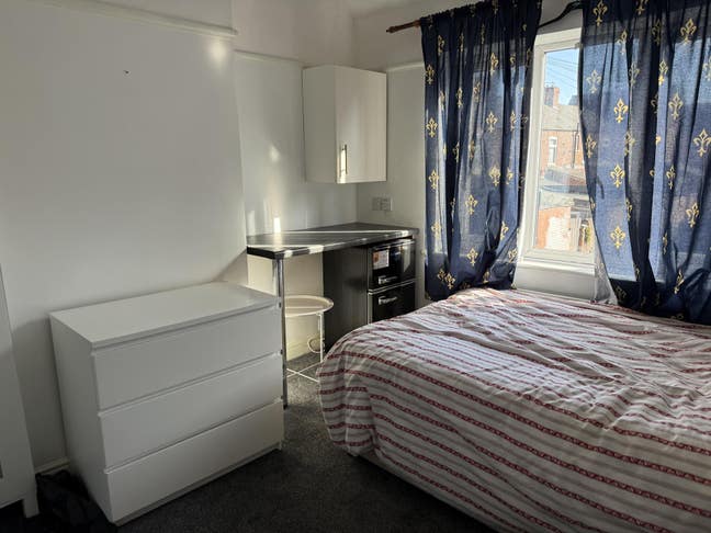 Lovely 3 bedroom houseshare Main Photo
