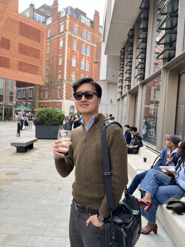 Professional & Friendly Flatmate Wanted – Zone 1–2 Main Photo