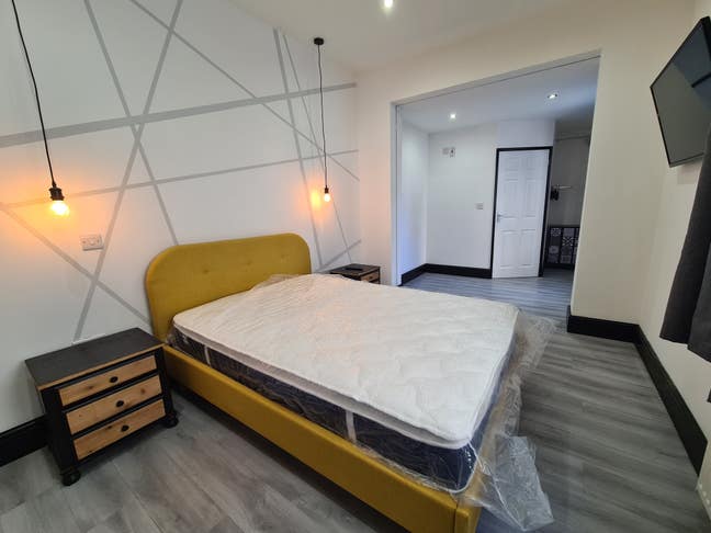 Large Studio-Bills included-Near Coventry Hospital Main Photo