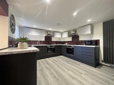 Medium Double Ensuite - &pound;50 Amazon Giftcard!! Main Photo