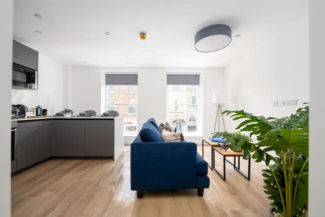 2 Bedroom Flat, Park Street, Bristol Main Photo