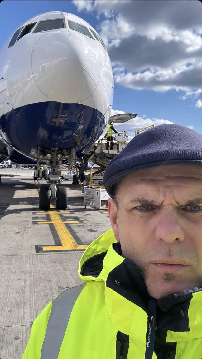 Professional guy looking for Chelsea room Main Photo