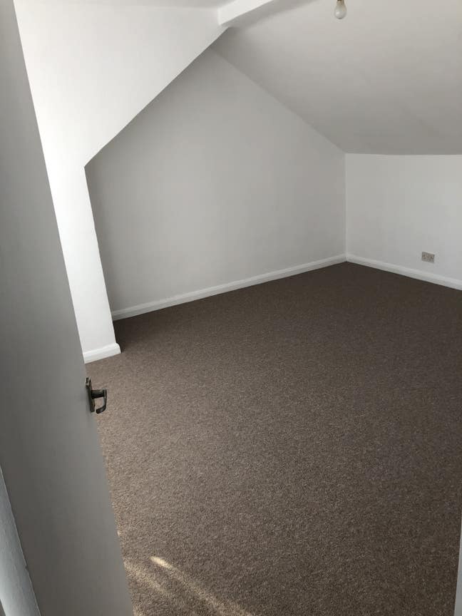 Loft bedroom in recently decorated house in Acton Main Photo