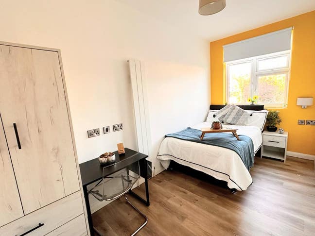 Spacious Doubles room for rent near to Hospital Main Photo