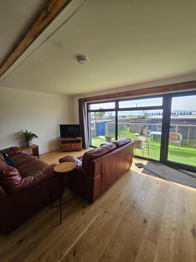 Female roommate wanted for our beachfront home! Main Photo