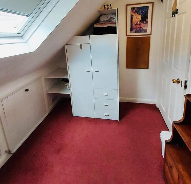 Furnished Room  Multinational Houseshare Guildford Main Photo