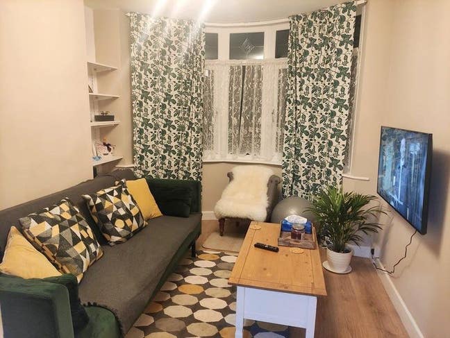 Spacious Bedroom in Selly Oak Close to Uni & QE Main Photo