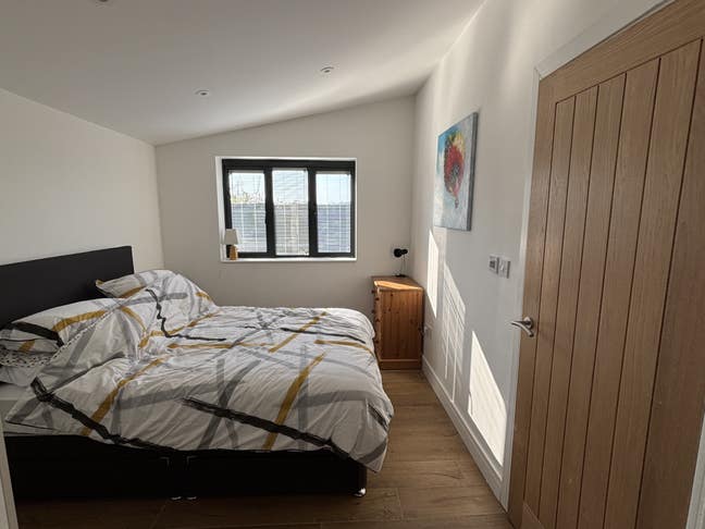 Great Double Room with En-Suite Main Photo