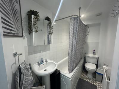 Huge & Bright Room - All Bills - Garden, Lounge 🏡 Main Photo