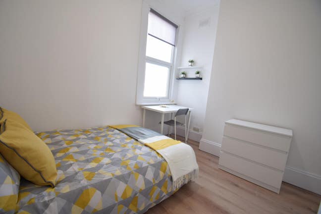 Fantastic House Share - Windermere Road  Main Photo