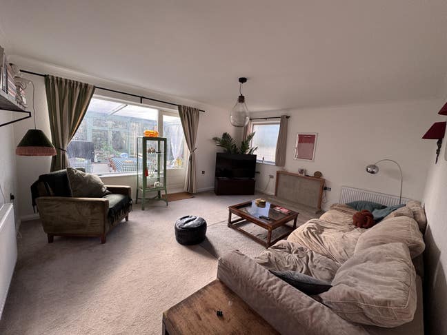 Spacious Rooms in East Croydon  – Bills Included Main Photo