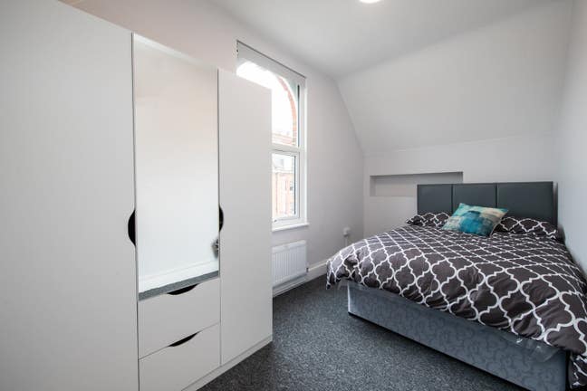 3 great rooms OFFER - lounge - Wimbledon Main Photo