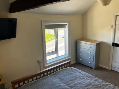 Double room shared bathroom  Main Photo