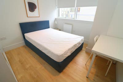 Luxury Rooms in Wembley- Gym-Cinema-Rooftop Main Photo