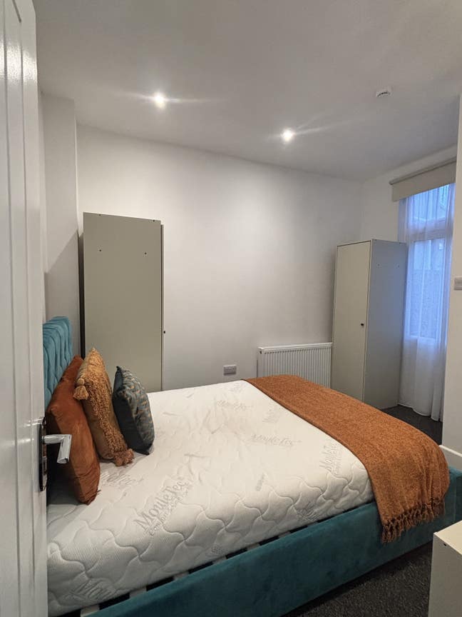 Double room with private bathroom  Main Photo