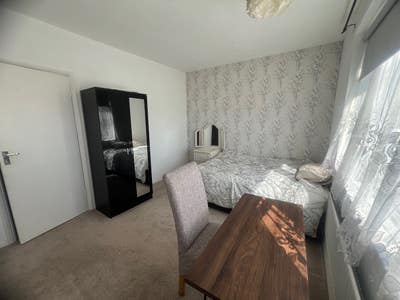 Room available in Kingston  Main Photo