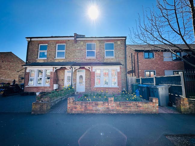  Furnished Spacious Double Room in Wembley HA0  Main Photo