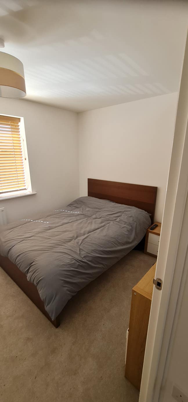 Fully furnished large double room Main Photo