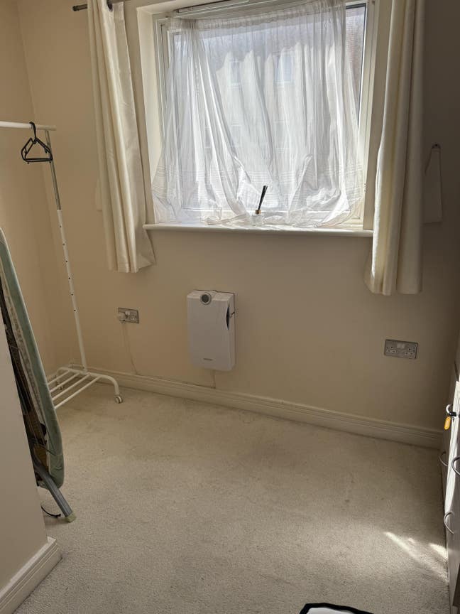 Single Room Available to Rent Main Photo