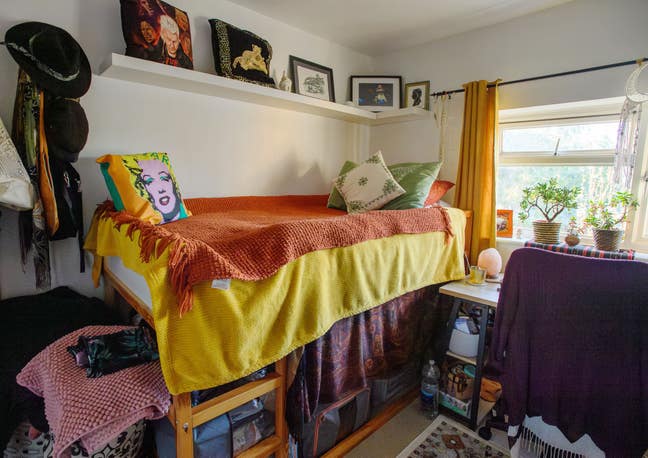 Double room in N10 Main Photo