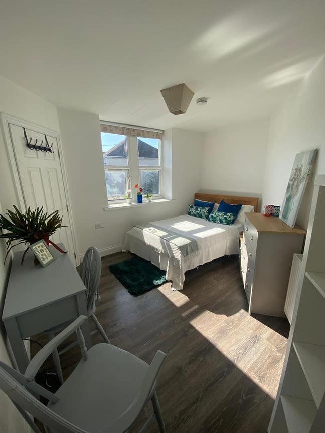 Double room close to City Centre on Bus Routes Main Photo