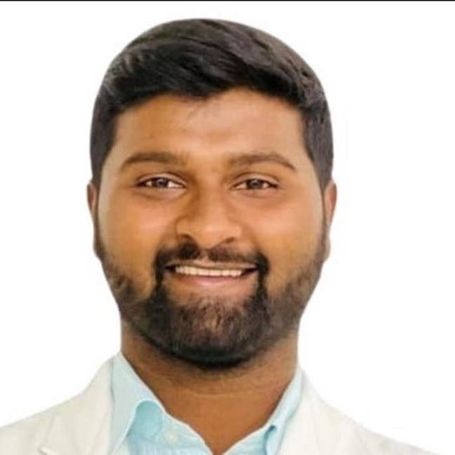 Looking for a house  Main Photo