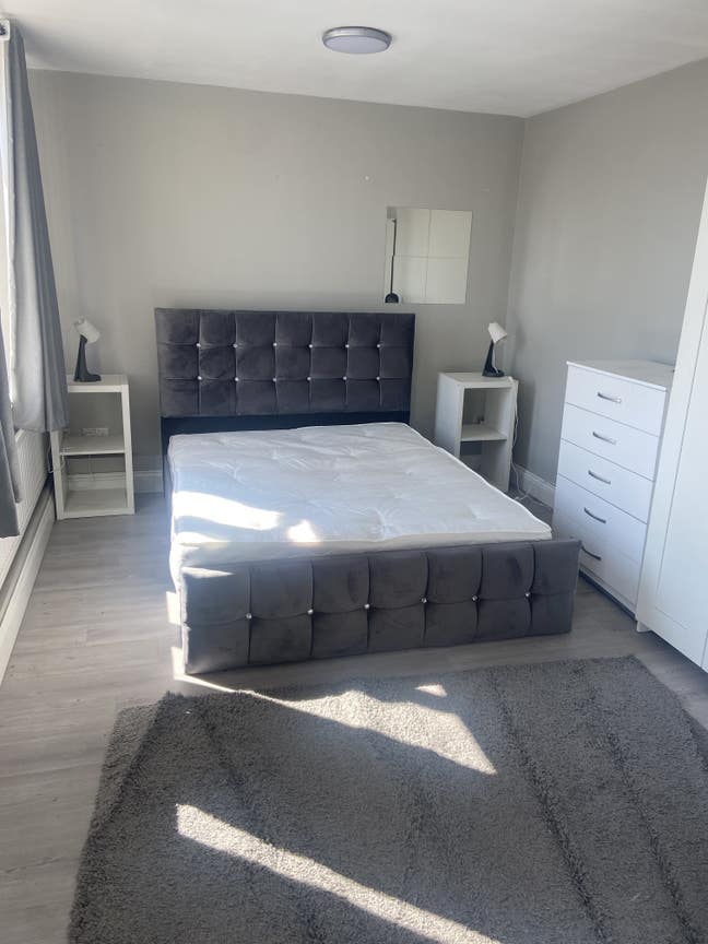 North West London -  Newly Refurbished Room Main Photo