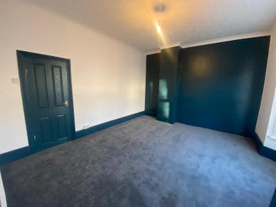 Large Furnished Double Room Available  Main Photo