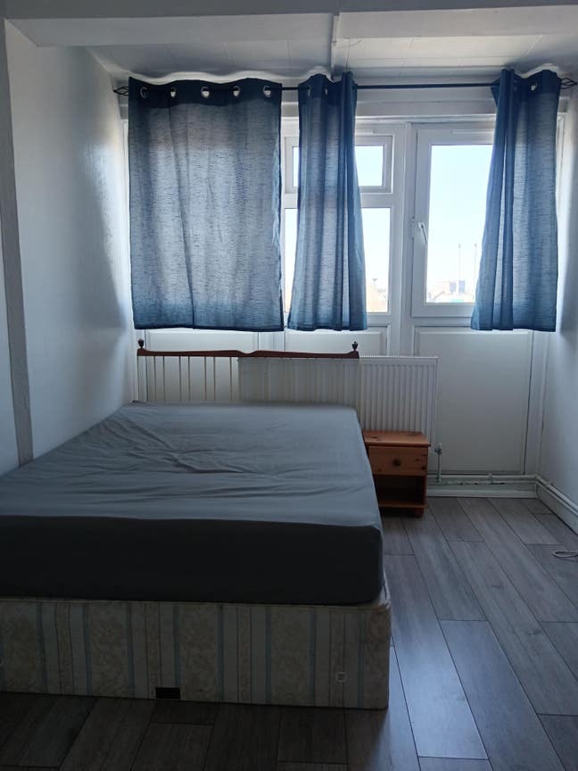 Got a room in a newly refurbished flat to rent out Main Photo
