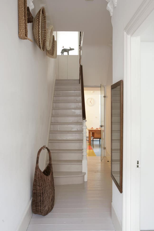 Sunny, Quiet Room in Architect Designed House Main Photo