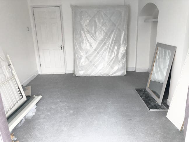 Spacious Double Room available Main Photo