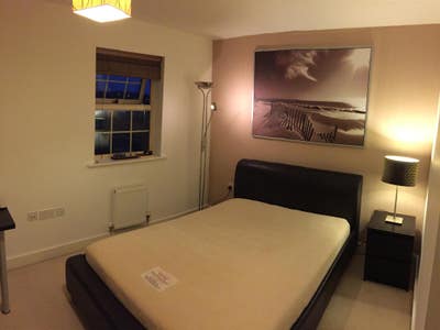 A Nicely Decorated Ensuite Double Bedroom for Rent Main Photo