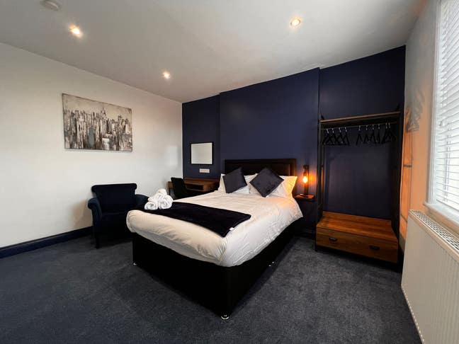 Large Professional,Ensuite HMO,2025 Refurb All New Main Photo