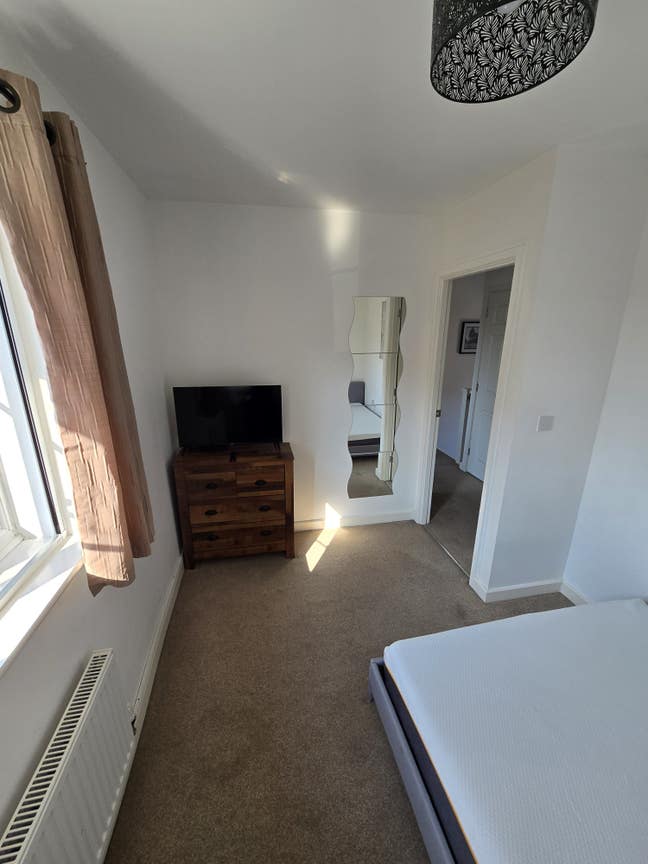 Ideal for hinckley workers Main Photo