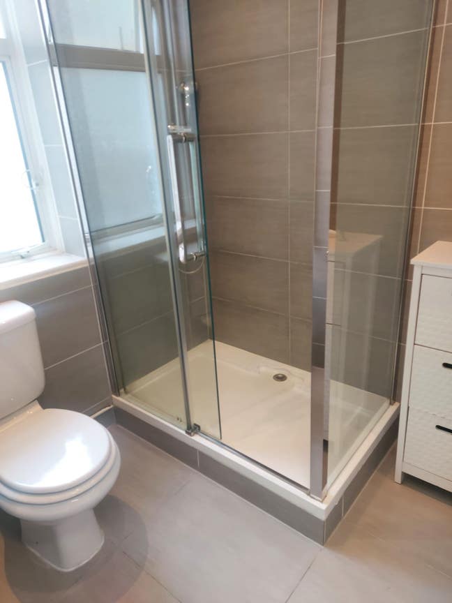 Room to let in Queens Park NW6 Main Photo