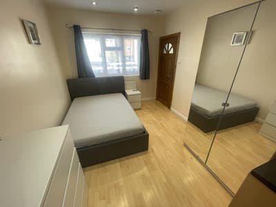 ***All Bills Included Studio Flat*** Main Photo