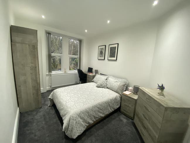 ★2 Bed Flat in Heaton ★ Main Photo