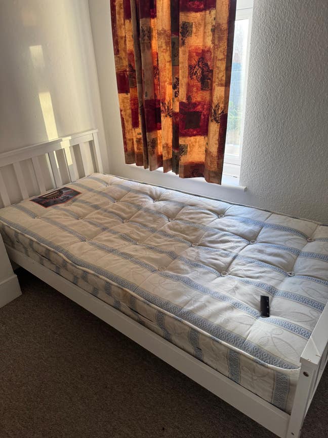 A room to let Main Photo