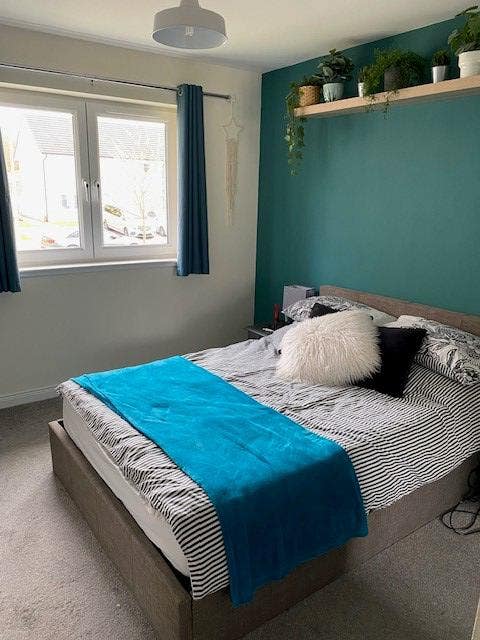 Double ensuite room to rent Mon - Fri Main Photo