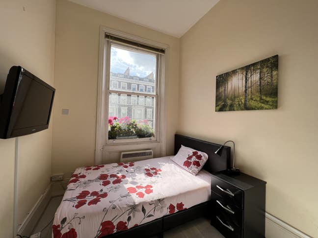 Double Studio Flat in South Kensington sw7 Main Photo