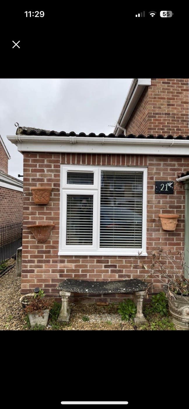 Self contained ground floor studio flat/ annexe Main Photo