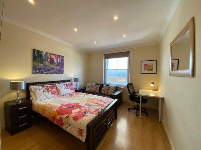 Large Two Bedrooms Flat in South Kensington  Main Photo