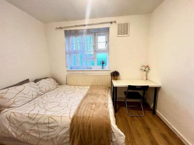 4 Bedroom Flat to Rent in Whitechapel Main Photo