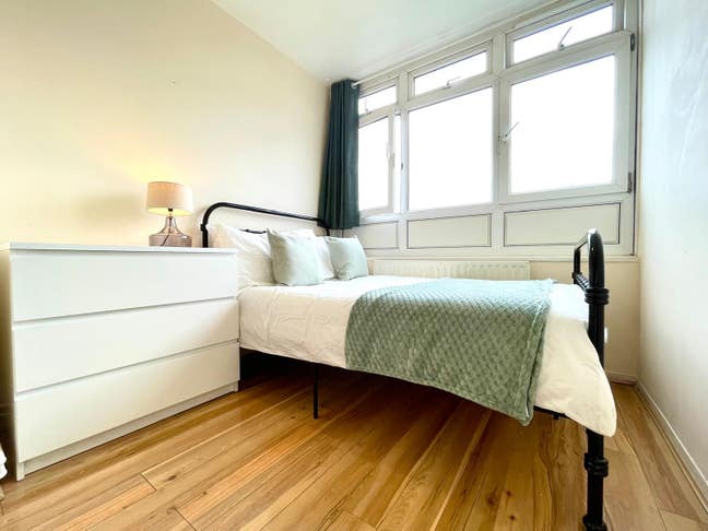 ⚡Zone 2/Canary Wharf-Bright Double Room⚡ Main Photo