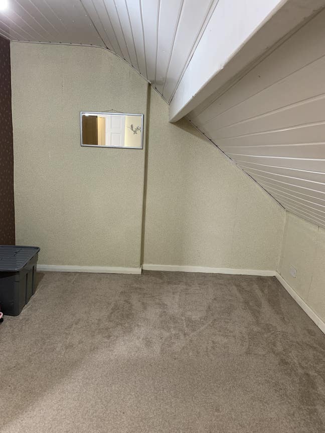 Double room for rent - Lancaster.  Main Photo