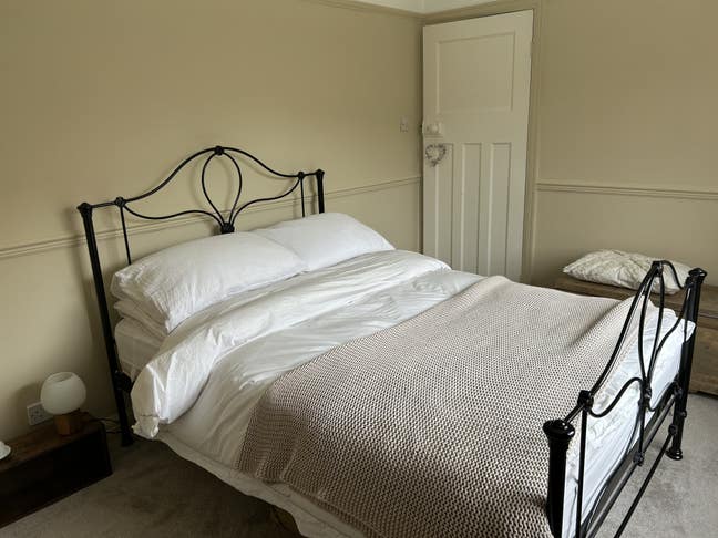 A furnished double room for rent in Rhos on Sea Main Photo