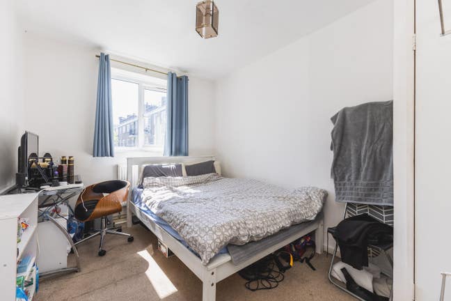 Beautiful and spacious double bedroom Main Photo