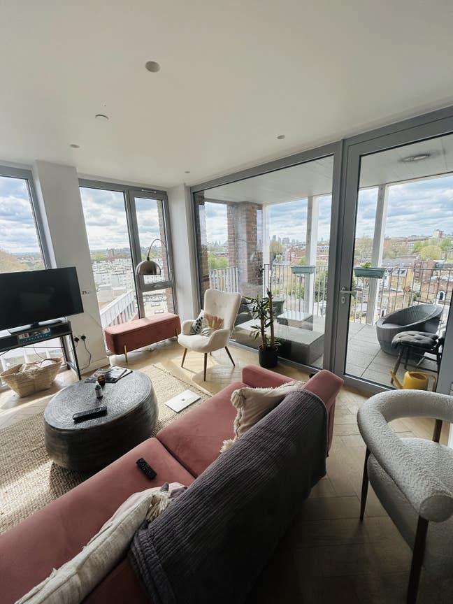 Double room available before Xmas in Hackney  Main Photo